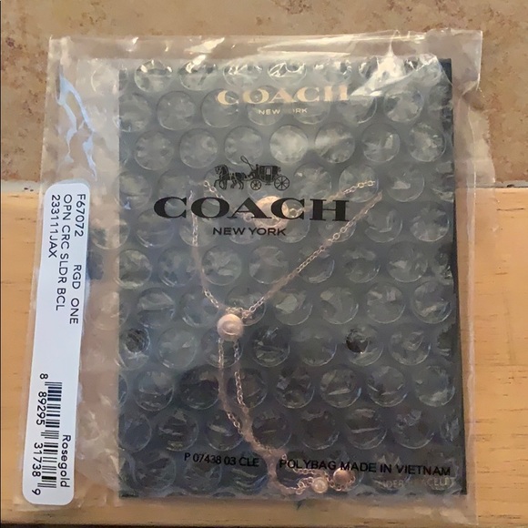 Coach Open Circle Rose Gold Slider Bracelet. - Picture 4 of 5